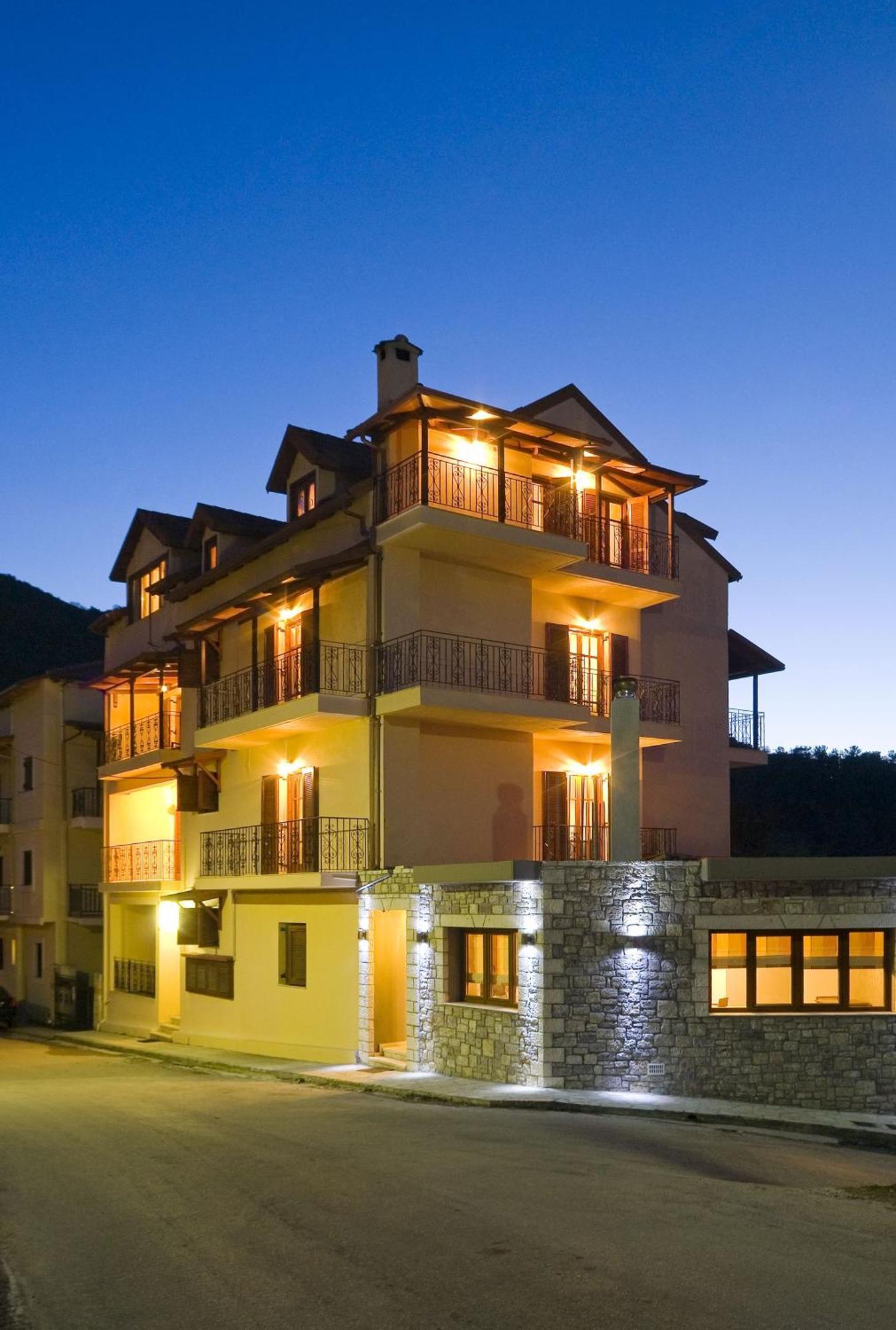 Kalavrita Krinides Apartment And Attics 외부 사진