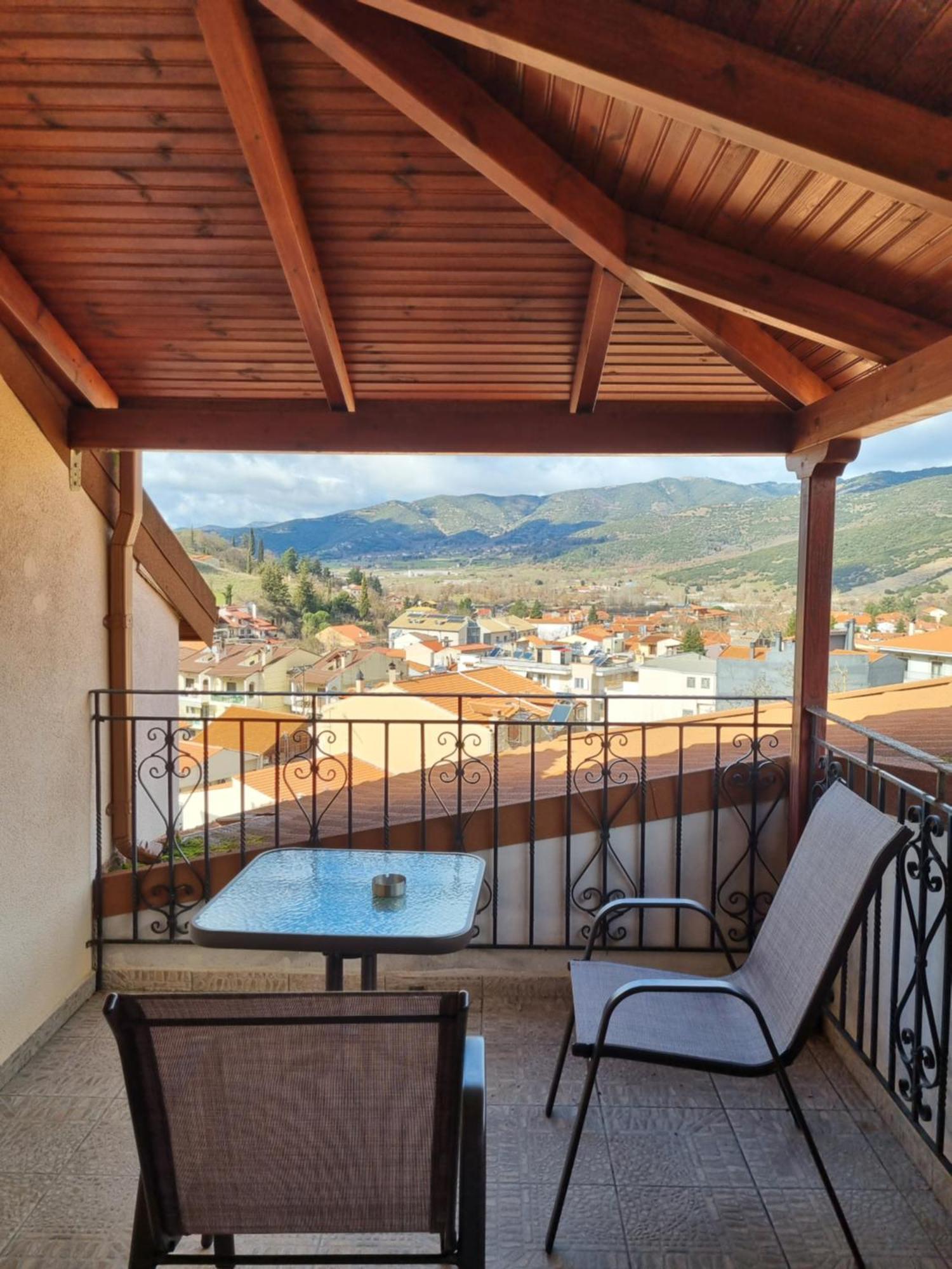 Kalavrita Krinides Apartment And Attics 외부 사진